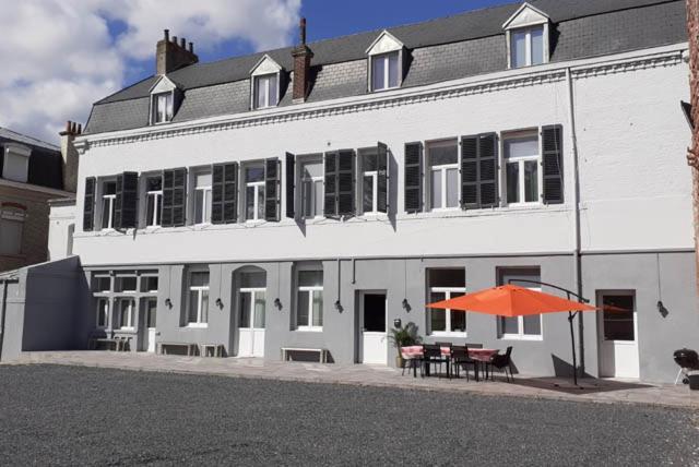 Les Appartements Fenelon Le Cateau-Cambresis ภายนอก รูปภาพ