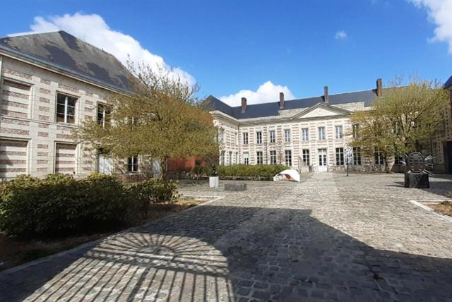 Les Appartements Fenelon Le Cateau-Cambresis ภายนอก รูปภาพ