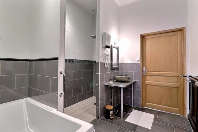 Les Appartements Fenelon Le Cateau-Cambresis ภายนอก รูปภาพ