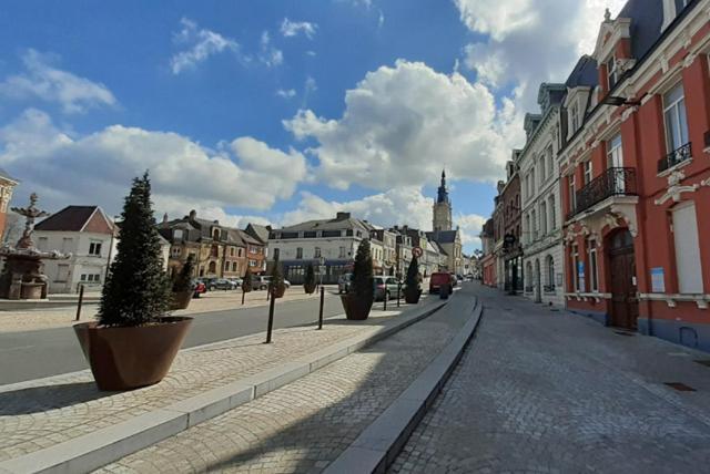 Les Appartements Fenelon Le Cateau-Cambresis ภายนอก รูปภาพ