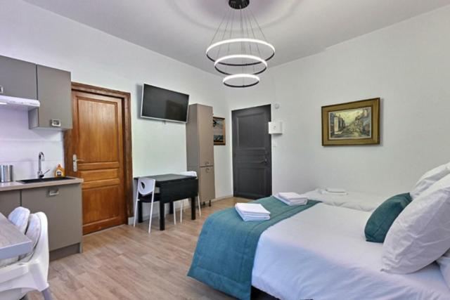 Les Appartements Fenelon Le Cateau-Cambresis ภายนอก รูปภาพ
