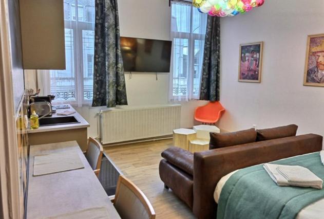 Les Appartements Fenelon Le Cateau-Cambresis ภายนอก รูปภาพ