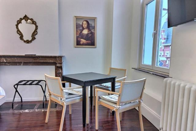Les Appartements Fenelon Le Cateau-Cambresis ภายนอก รูปภาพ